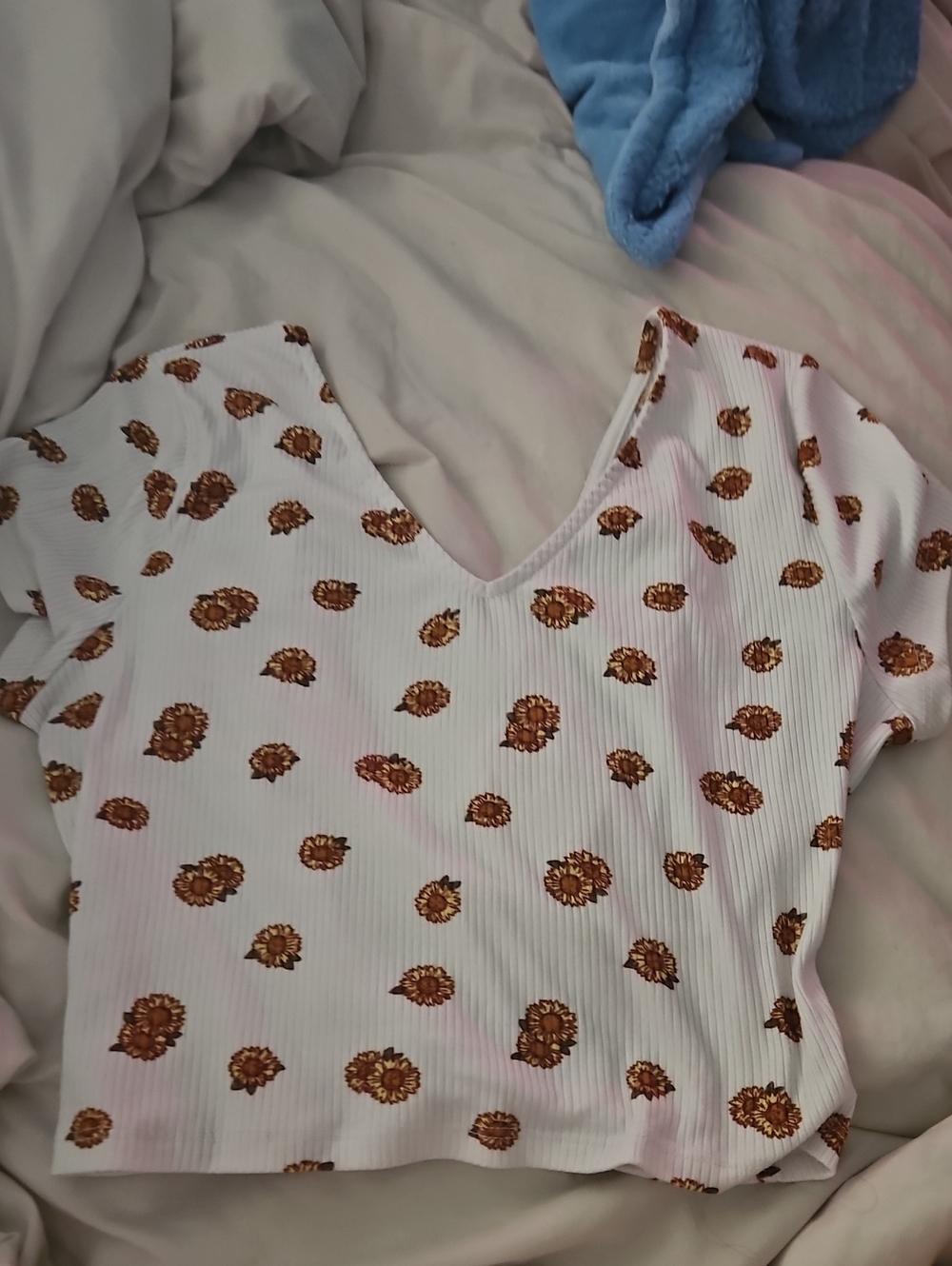 jcpenney White Ribbed Crop Top with Brown Floral Print